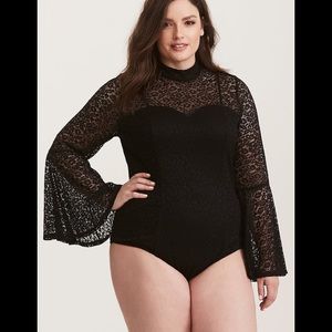 NWT Torrid Plus 3X Bell Sleeve Black BodySuit